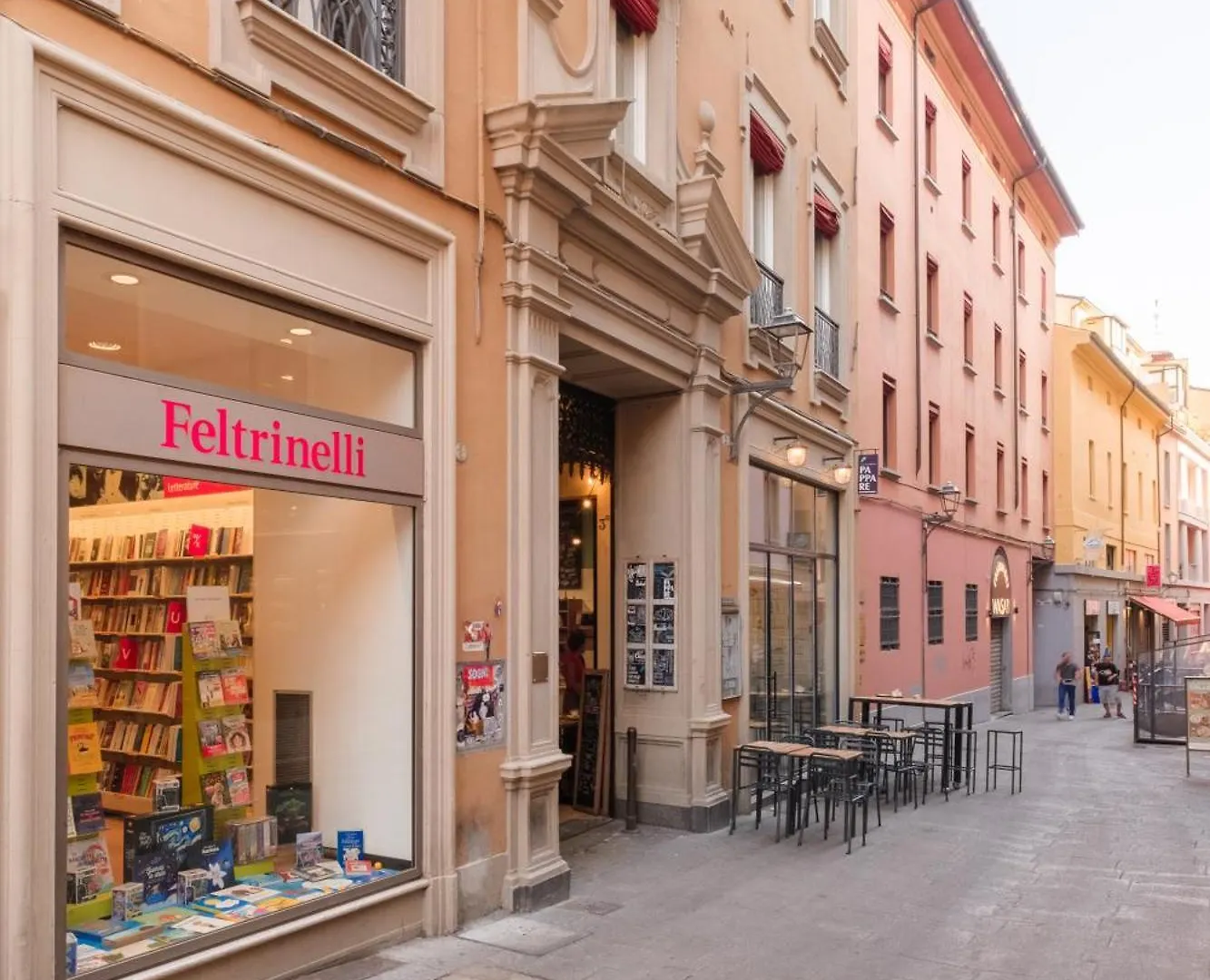 Bologna House Due Torri Apartment