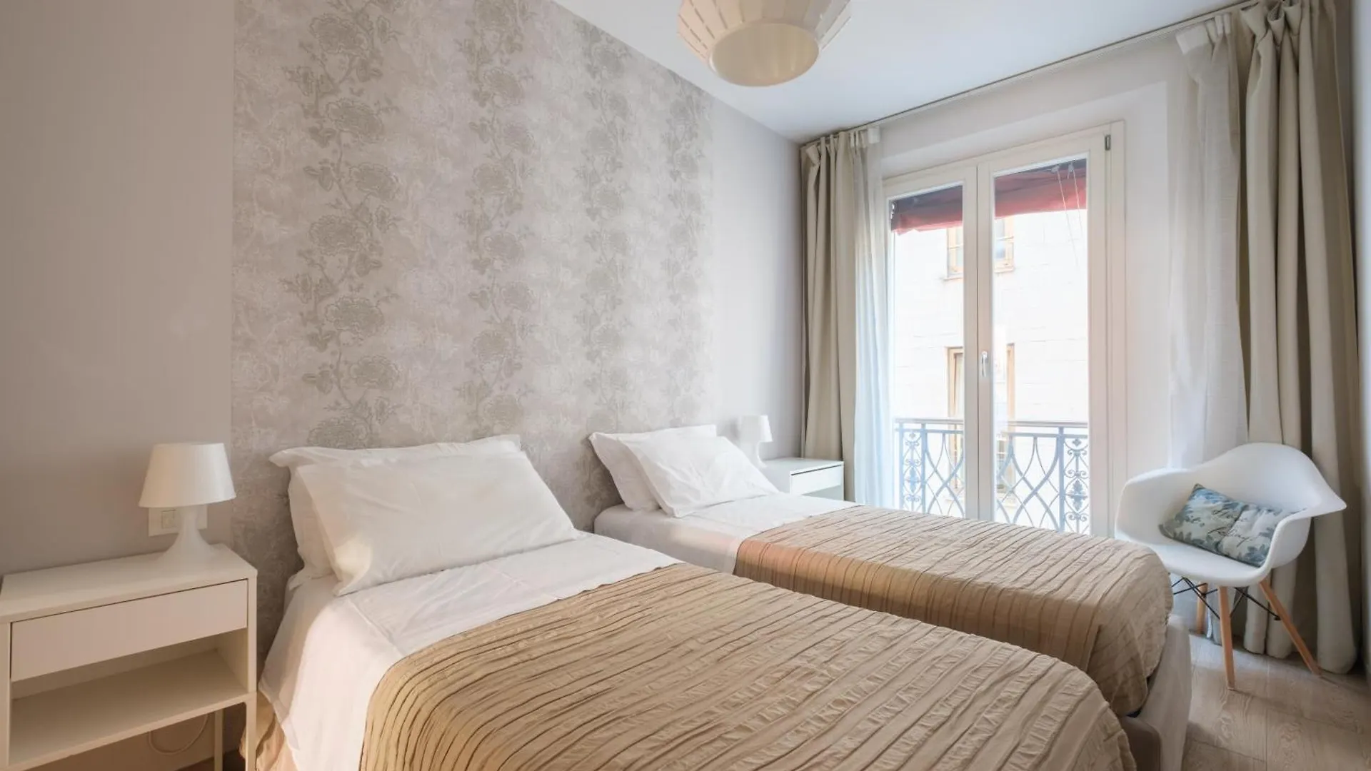 Bologna House Due Torri Apartment