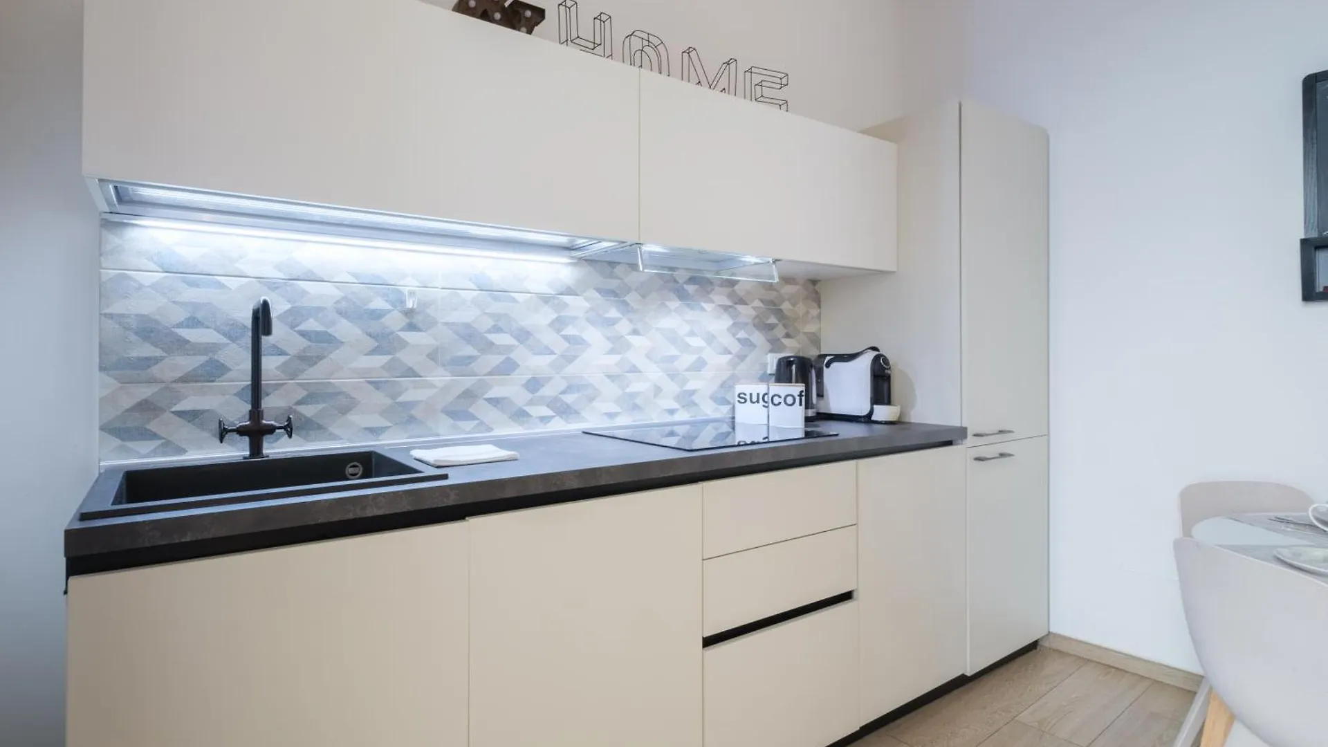Bologna House Due Torri Apartment