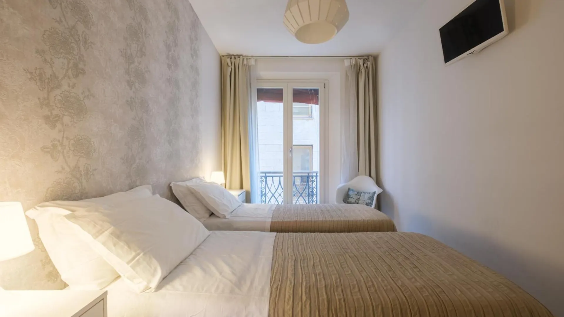 Bologna House Due Torri Apartment 0*,  איטליה